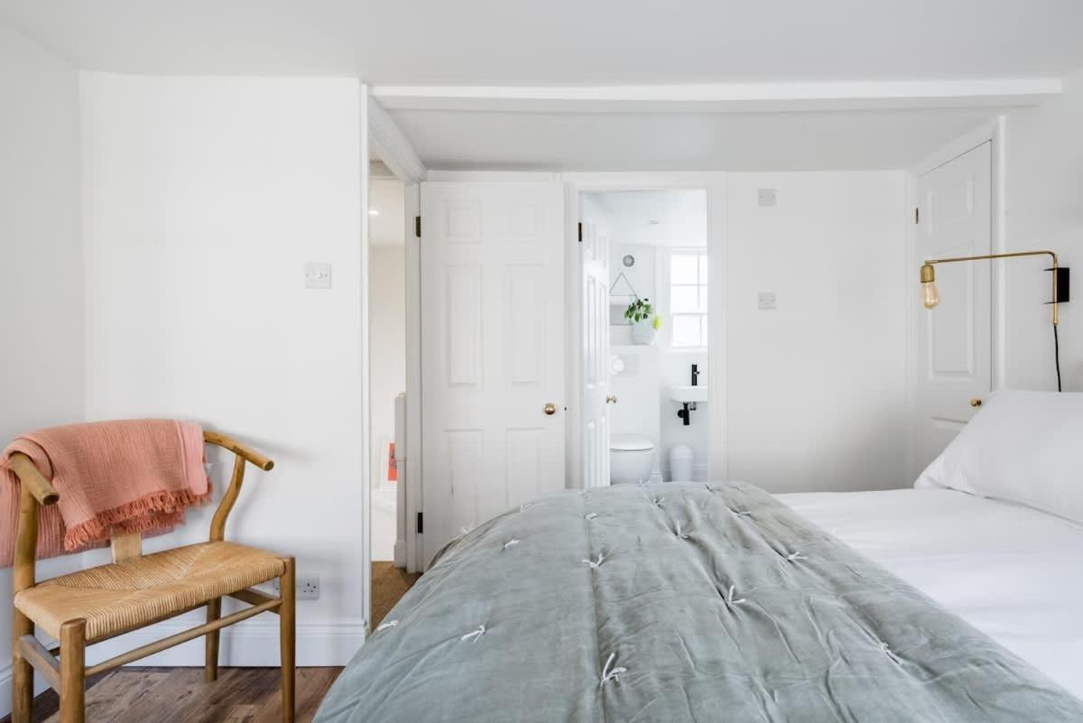 Holiday home Georgian Townhouse With Free Parking *