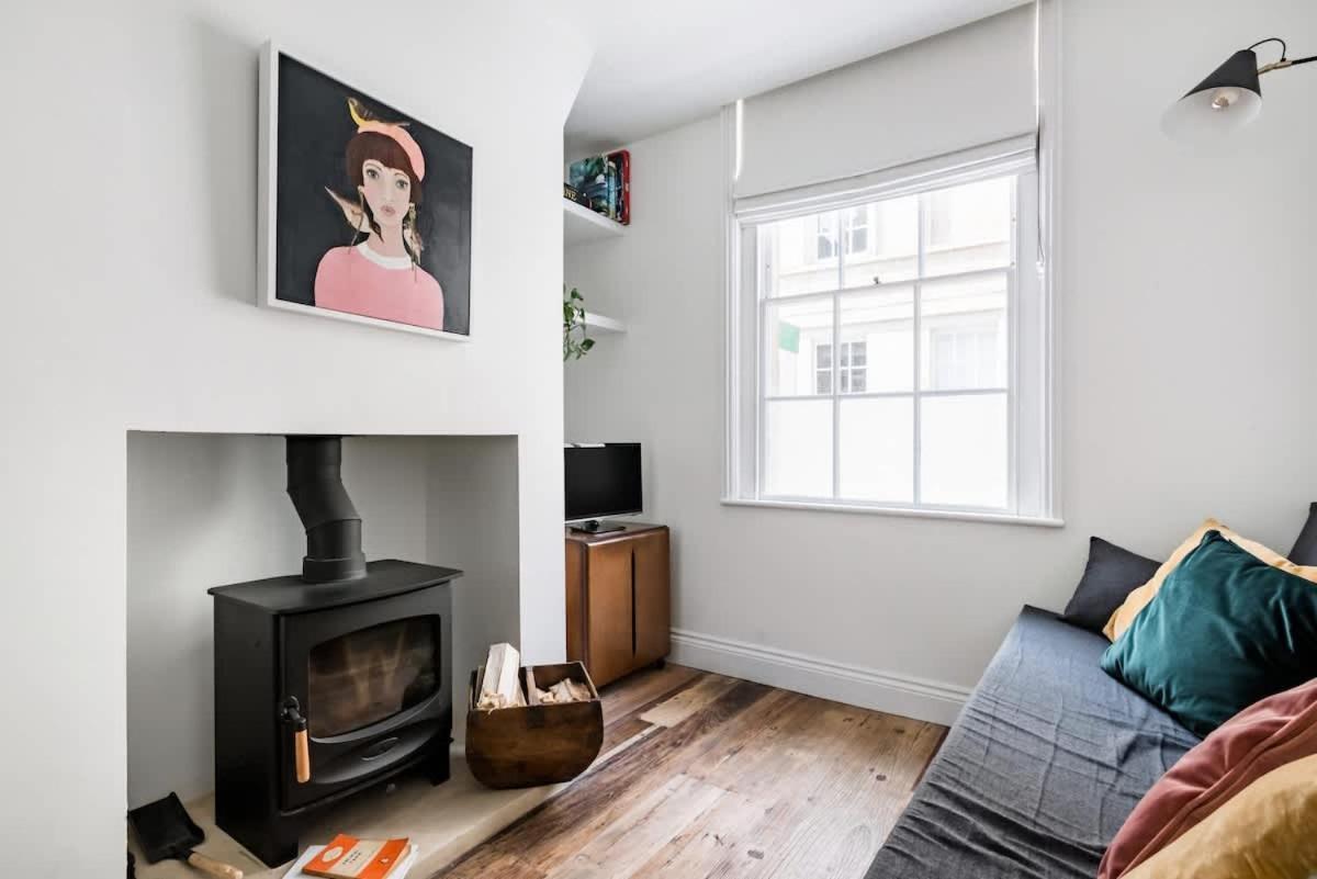 Georgian Townhouse With Free Parking Holiday home *
